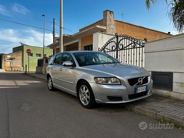 Volvo v50 2012