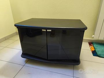 mobiletto nero con ruote 