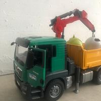 Camion spazzatura giocattolo