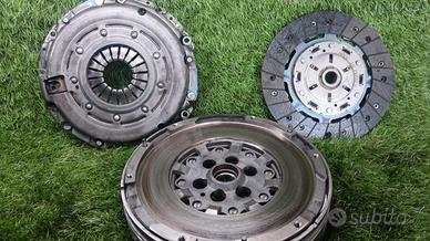 KIT FRIZIONE E VOLANO FIAT 500 X Serie 1049255 Die