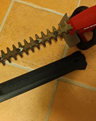 Tagliasiepe elettrica.