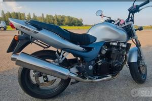 Kawasaki zr7 