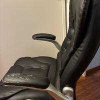 Sedia da ufficio un po’  usata ma accettabile
