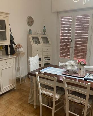 Sala in stile country chic