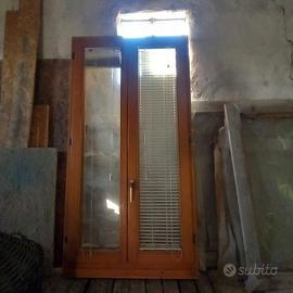 finestra in legno 