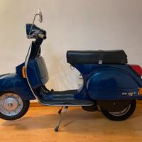 Vespa PX 150 E ARCOBALENO KM ZERO
