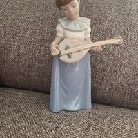 Statuina Nao by Lladro