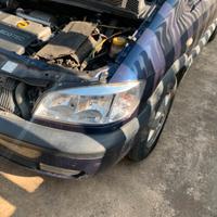 Fari opel zafira 2001