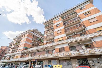 4 LOCALI A ROMA
