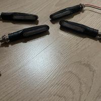 freccie a led lampaggianti