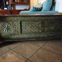 Cassapanca antica indonesiana