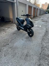 Aprilia sr 50 2010