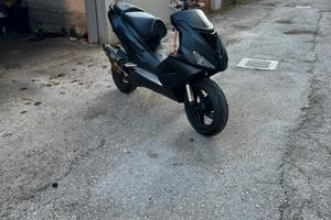 Aprilia sr 50 2010