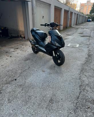 Aprilia sr 50 2010