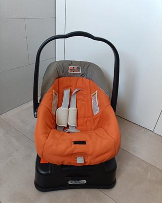 Ovetto auto neonato