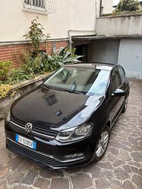 Volkswagen Polo nero 2014