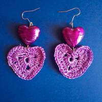 orecchini realizzati a uncinetto cuori