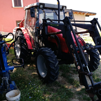 Massey ferguson 4225 con caricatore anteriore