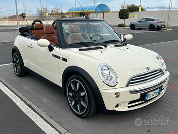 Mini Cooper Cabrio R52 A/T serie speciale SIDEWALK