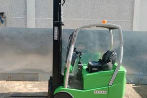 CARRELLO ELEVATORE MULETTO CESAB 215