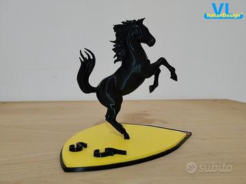 Cavallino rampante con base scudetto Ferrari
