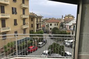 Arenzano centralissimo trilocale 6 posti letto