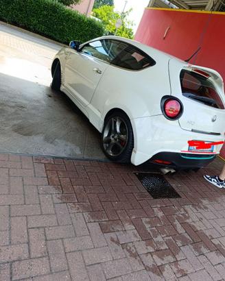 Alfa mito pacchetto quadrifoglio