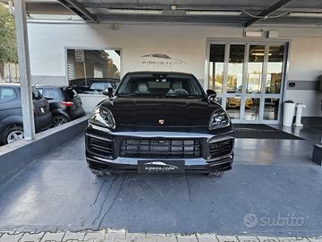 Porsche Cayenne Coupé 3.0 V6 E-Hybrid Carbon Desig