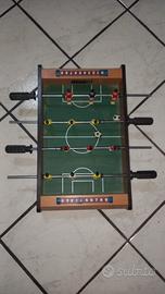 Piccolo biliardino in legno