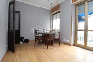 TRILOCALE IN VIA CARLO LORENZINI 14