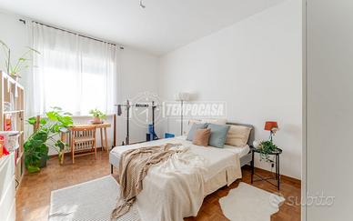 QUADRILOCALE CON DOPPIO INGRESSO E BALCONI IN STAB
