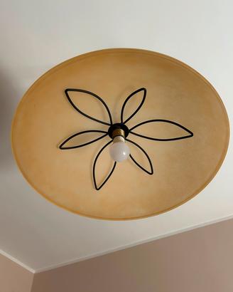 Lampadario in vetro e ferro battuto
