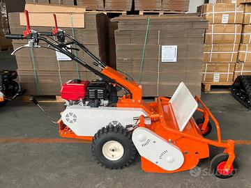 Trincia trinciaerba a motore trazionata