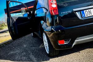 Ford Fiesta  LEGGERE ATTENTAMENTE