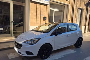 Opel Corsa 1.4 90 cv GPL Tech 5 porte b-Color