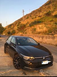 VOLKSWAGEN Golf 8ª serie - 2021