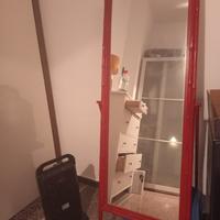 specchio in bambù laccato rosso