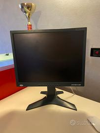 Monitor Lacie professionale 4:3 per retrogaming