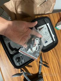 Drone pieghevole con telecamara