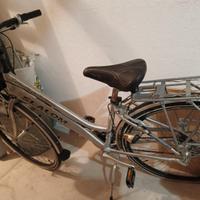 Bicicletta colore Argento Marca Slalom come Nuova