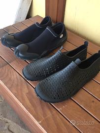 Due paia di scarpe per il mare