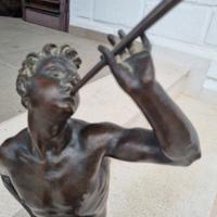 statua in bronzo