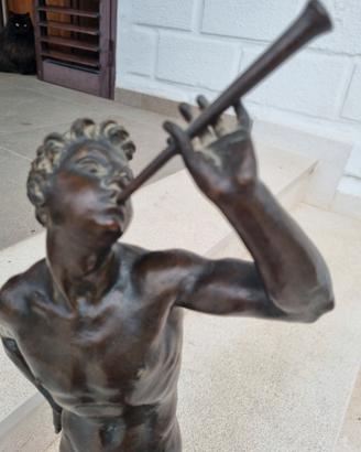 statua in bronzo