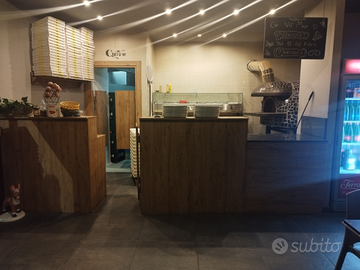 Attività di pizzeria/cucina