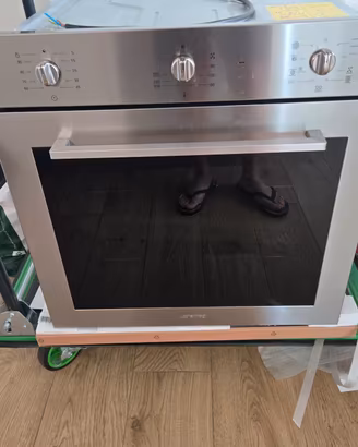 Forno Smeg  Modello SF6400TVX
SF6400TVX