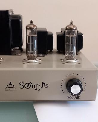 Amplificatore Douk Audio con valvole Mullard