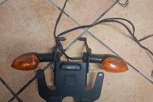 Portatarga con frecce 