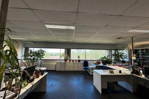 Santhià vc ampio ufficio 3000 mq uscita autostrada