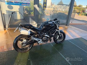 Ducati 696 2009