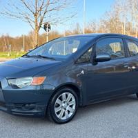 Mitsubishi Colt 1.1 12V 3p. Invite